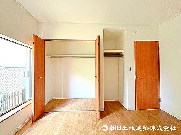 布団も収納できそうな、大きな収納です！