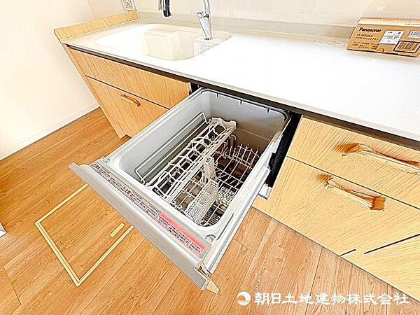 忙しい時、お皿洗いが面倒になってしまった時でも食洗器があればひと安心です！
