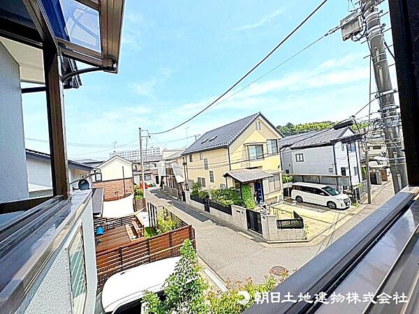 バルコニーからの景色！晴れた日中も夜景も綺麗で気分もさっぱりリフレッシュできそう！