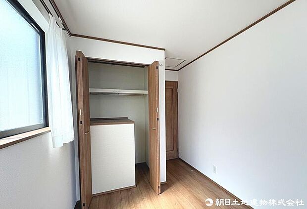 荷物はすべてお部屋の収納スペースに！お部屋がスッキリ広く使えます！各居室に収納を備えております。