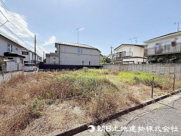 交通量の少ない閑静な住宅街ですので、小さなお子様がいらっしゃるご家庭でも安心してお住まいになれます。