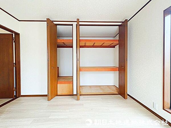 荷物はすべてお部屋の収納スペースに！お部屋がスッキリ広く使えます！