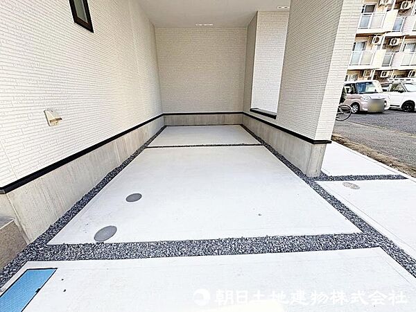 交通量が少ないので、小さなお子様がいらっしゃるご家庭でも安心してお住まいになれます。