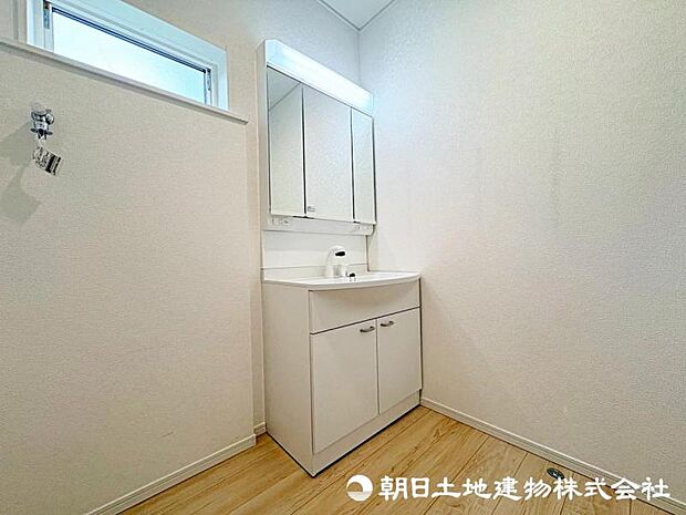 多彩な機能が備えられたパウダールーム。心地よいリフレッシュ空間です。