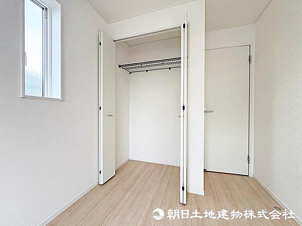 各居室には収納スペースを完備。お部屋をすっきりと見せることができます。
