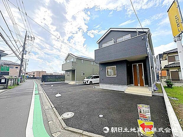 交通量の少ない閑静な住宅街ですので、小さなお子様がいらっしゃるご家庭でも安心してお住まいになれます。
