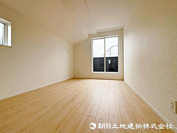 通風・日当たり良好で、窓を開けるとすこやかな風が吹き抜けます。