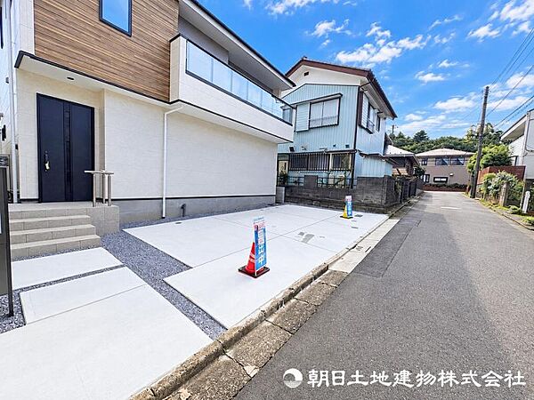交通量の少ない閑静な住宅街ですので、小さなお子様がいらっしゃるご家庭でも安心してお住まいになれます。