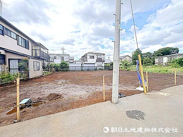 交通量の少ない閑静な住宅街ですので、小さなお子様がいらっしゃるご家庭でも安心してお住まいになれます。