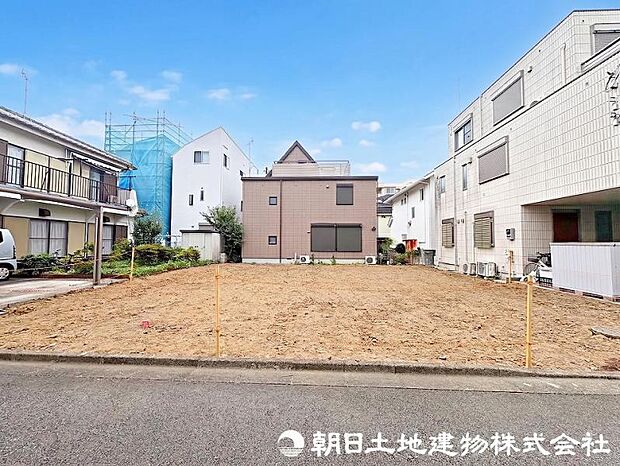 交通量の少ない閑静な住宅街ですので、小さなお子様がいらっしゃるご家庭でも安心してお住まいになれます。
