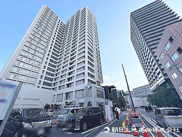 駅周辺は歩道の工事を実施中！住み心地がより上昇します。