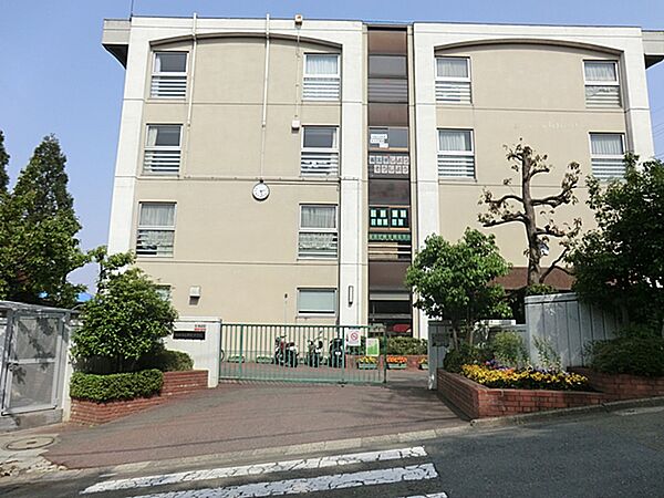 枡形中学校まで約2100ｍ、約27分