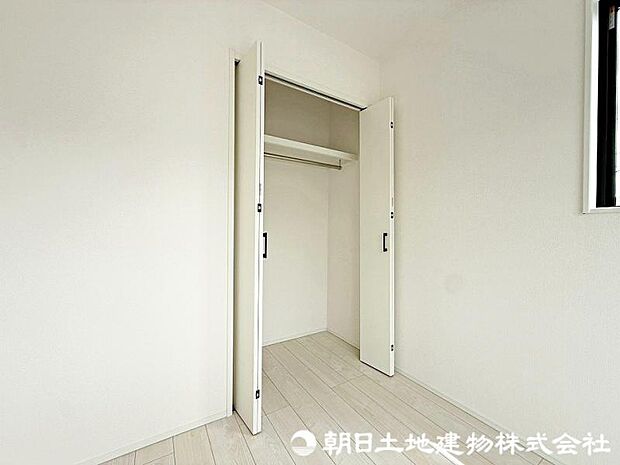 物はすべてお部屋の収納スペースに！お部屋がスッキリ広く使えます！