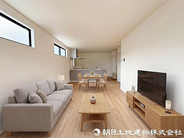 陽の降り注ぐリビングはご家族様の団らんの場。やすらぎの空間をご体感ください。