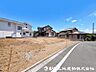外観：道路が広く開放感がございます！