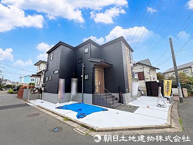 交通量の少ない閑静な住宅街ですので、小さなお子様がいらっしゃるご家庭でも安心してお住まいになれます。