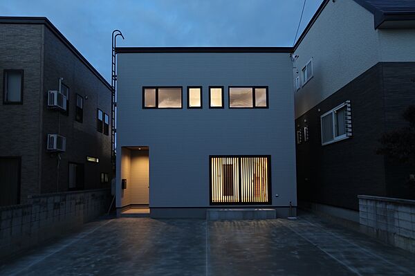townhouse 青森県青森市東造道２丁目
地図を見る
