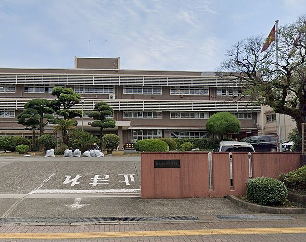 【高校】熊本県立第二高校まで1972ｍ