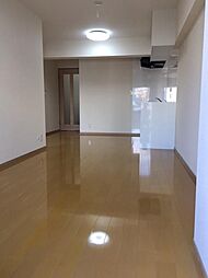 JR総武線 中野駅 徒歩8分の賃貸マンション 7階2LDKのリビング/ダイニング