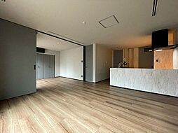 ルミークアン高輪 1階3LDKのリビング/ダイニング