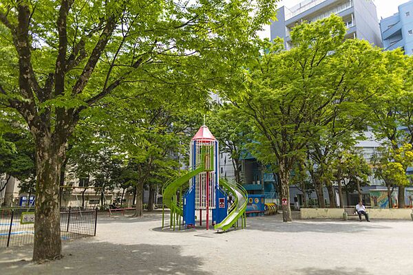 恵比寿公園まで450m　