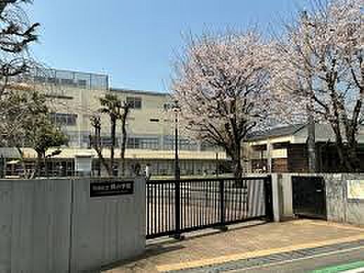 目黒区立碑小学校まで360m