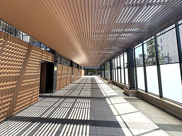 【【ホームズ掲載物件の《一括問合せ》対応店♪】】今すぐ知りたいにお応えします♪♪上質なロビー空間が日常に特別感を演出し、住まう方を優雅に迎えます♪