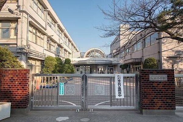 世田谷区立松丘小学校まで377m