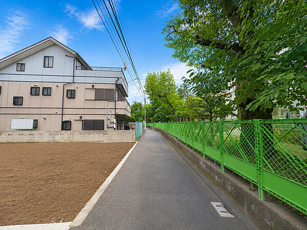【【ホームズ掲載物件の《一括問合せ》対応店♪】】比較検討もまとめてお任せください♪生活と密接に関わる前面道路♪通勤や通学、買い物、車でのお出かけなど、日々の移動や住み心地を左右する大切なポイントです♪