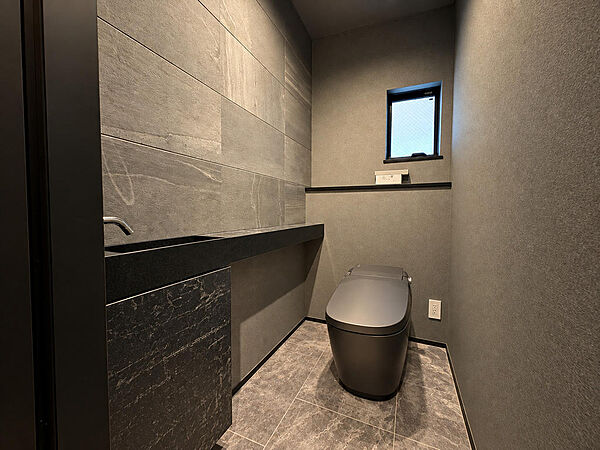 トイレを拡大表示