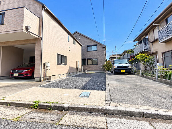 【【ホームズ掲載物件の《一括問合せ》対応店♪】】比較検討もまとめてお任せください♪生活と密接に関わる前面道路♪通勤や通学、買い物、車でのお出かけなど、日々の移動や住み心地を左右する大切なポイントです♪