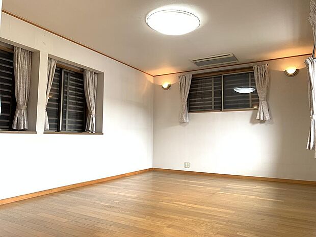「洋室」■広々１４.９帖で主寝室としてぴったりです。WIC付でお部屋を広くお使い頂けます。