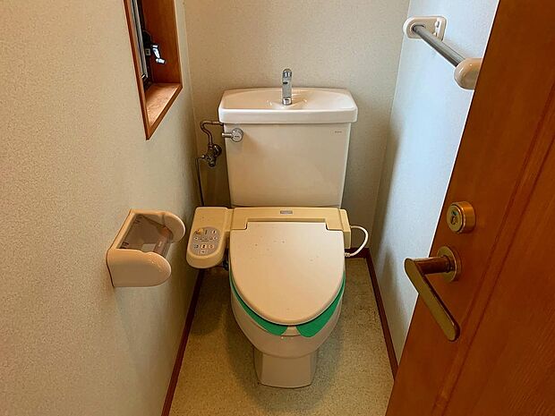 「トイレ」■二階トイレの様子です。