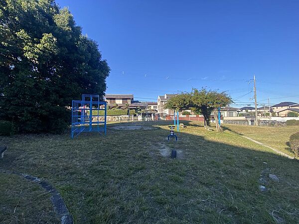 「周辺施設」■徒歩約1分の位置にある公園の様子です。遊具もありお子様の遊び場としご利用頂けます♪