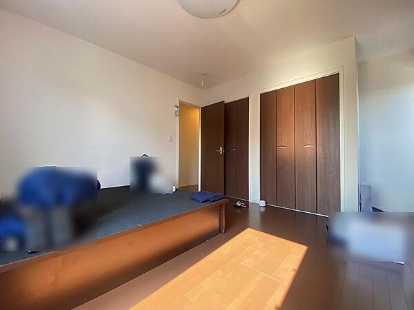 「8.5帖洋室」■バルコニーに面した明るいお部屋です。