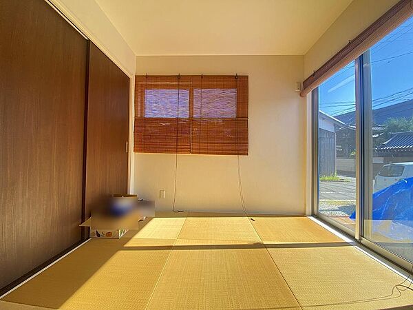 「和室」■リビングに隣接した使い勝手のいい和室です♪
