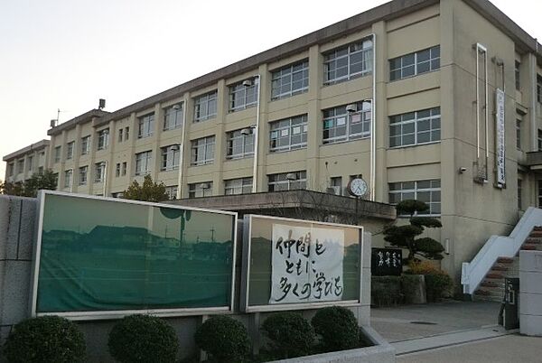 「周辺施設」■都南中学校まで徒歩約40分