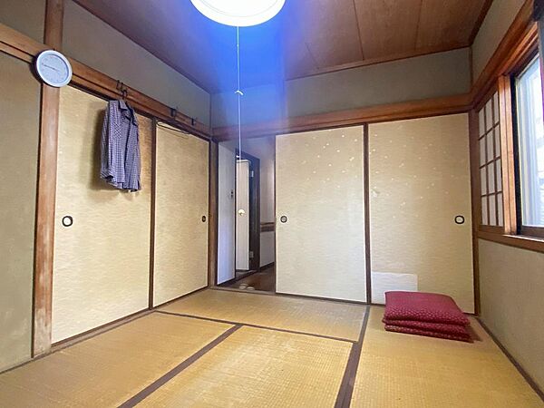 「1階6帖和室」■南庭に面し、自然光と庭の景観を楽しめます♪