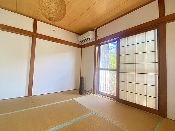 「2階8帖和室」」■バルコニーに面した明るい和室です♪