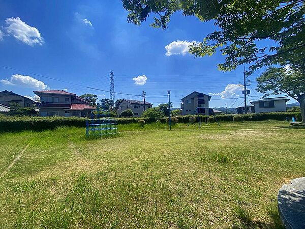 「周辺施設」■徒歩1分圏内にある公園の様子です。