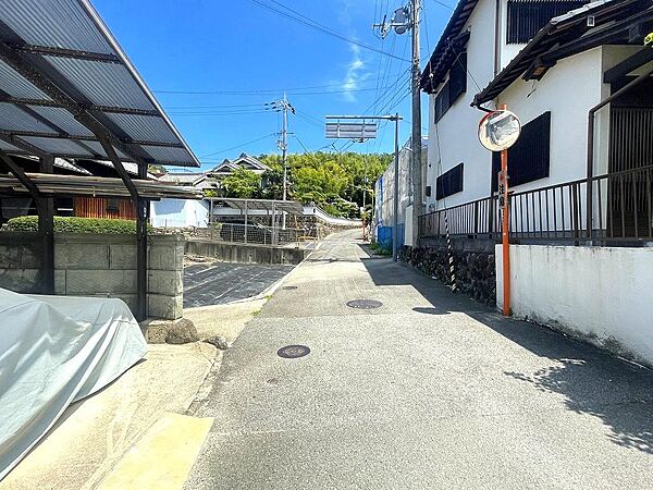 「前面道路」■前面道路の様子です。