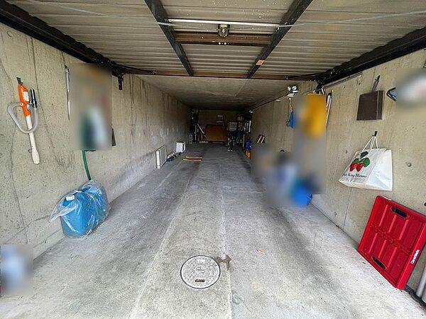 「駐車場」■高さ制限あり(約160センチ)