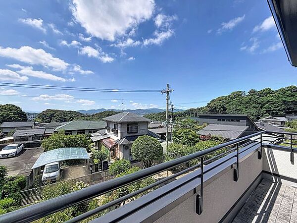 前面棟無し。陽当たり・見通し・風通し良好です♪