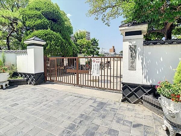 福岡市立当仁小学校 徒歩10分。 780m