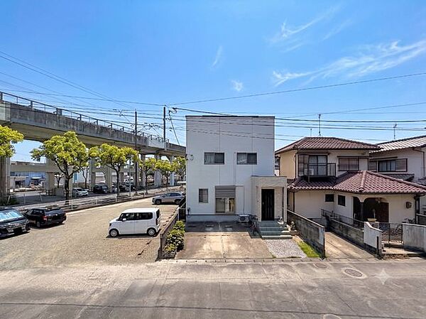 玄関洋室側眺望