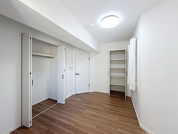 収納スペースが多いのでお荷物の多い方にも嬉しい間取り