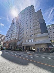 外観:重厚感のある外観 外観:重厚感のある外観