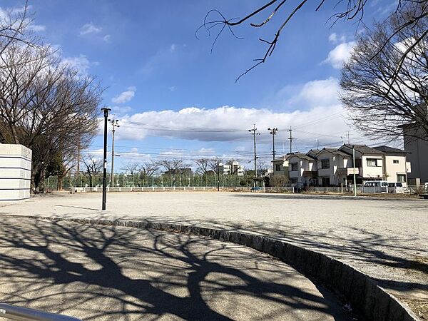 慈恵公園まで　169m　徒歩約3分