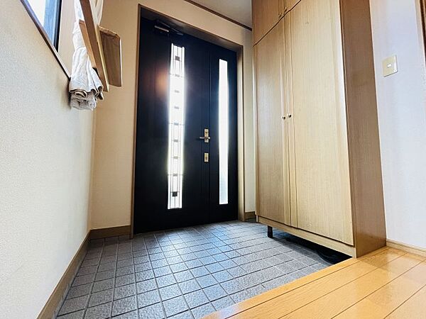 玄関を拡大表示