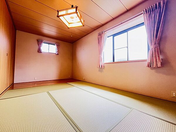 あると嬉しい2階和室！客間や昼寝、子どもの遊び場にも♪